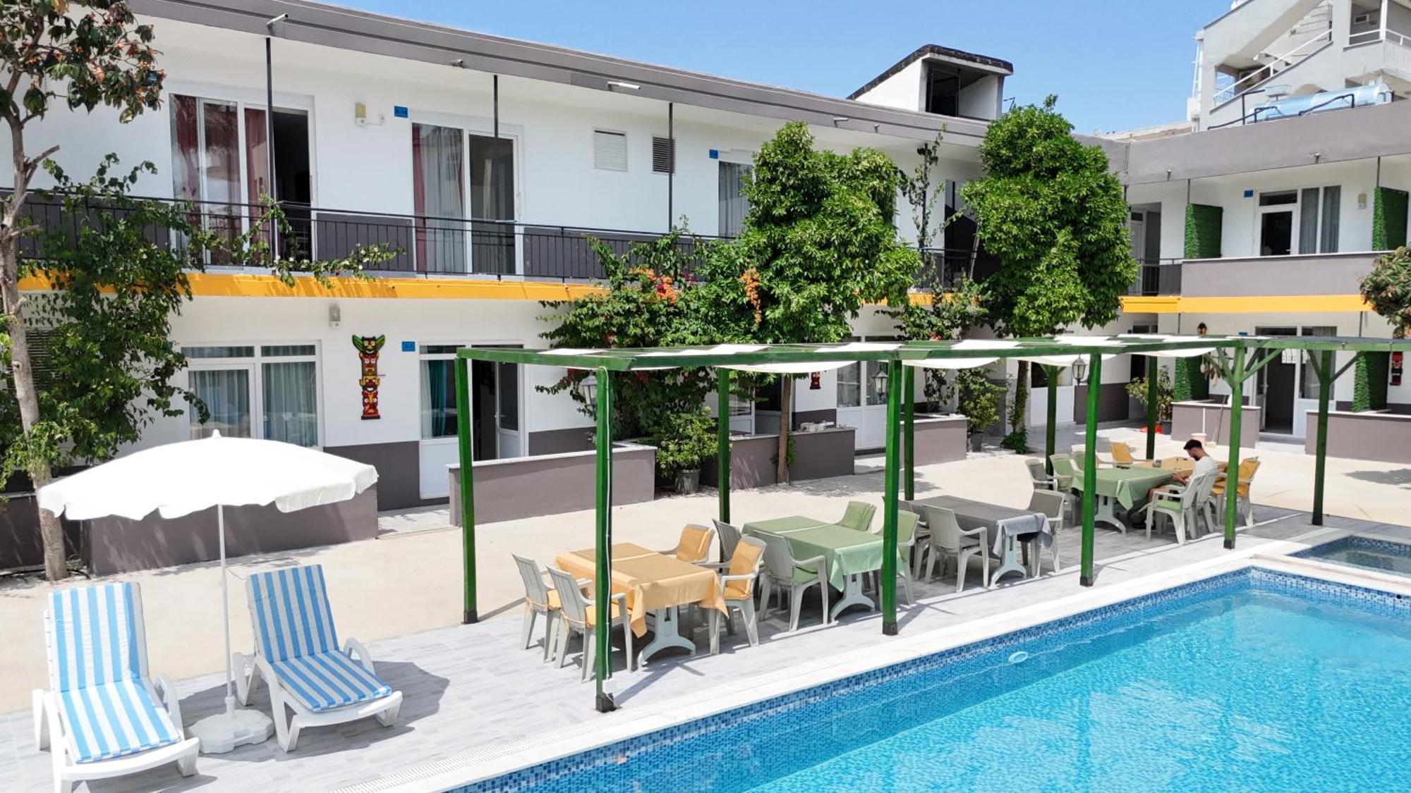 Hillside Apart Hotel Side Exterior foto